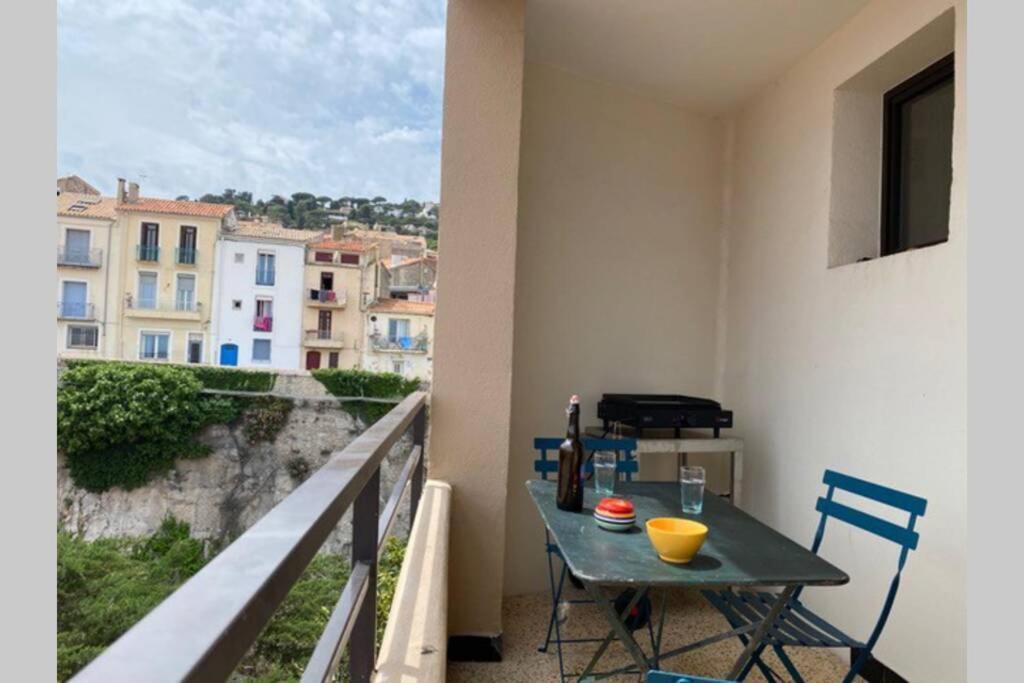 Vues Exceptionnelles Mer, Port Et Toits De Sète Exterior foto